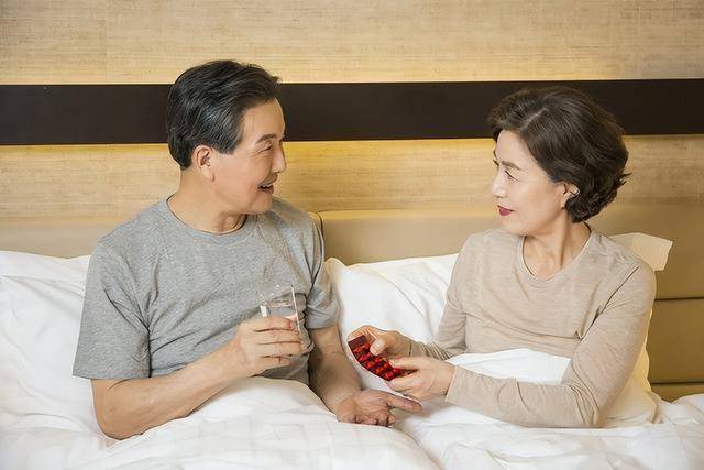 是“折寿”最狠的?50岁后别太贪心凯发国际平台烟瘾、酒瘾、色瘾谁才(图5) 是“折寿”最狠的?50岁后别太贪心凯发国际平台烟瘾、酒瘾、色瘾谁才(图5)